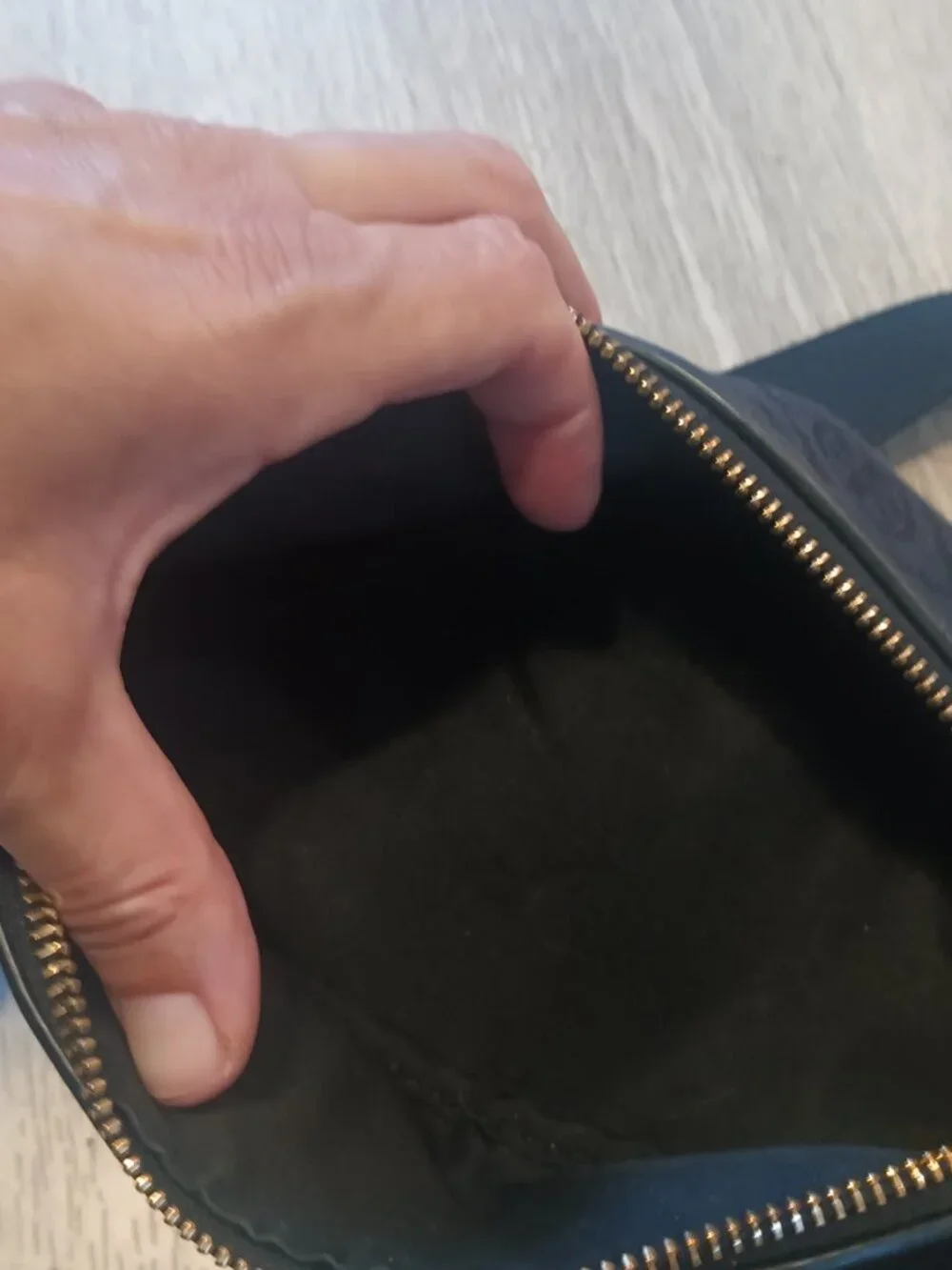 Black Tory Burch sling bag